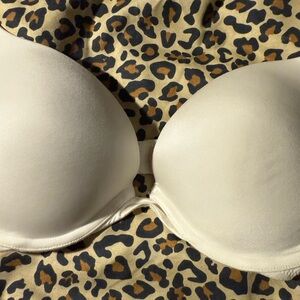 Victoria's Secret Strappy White push-up Bra, 34C